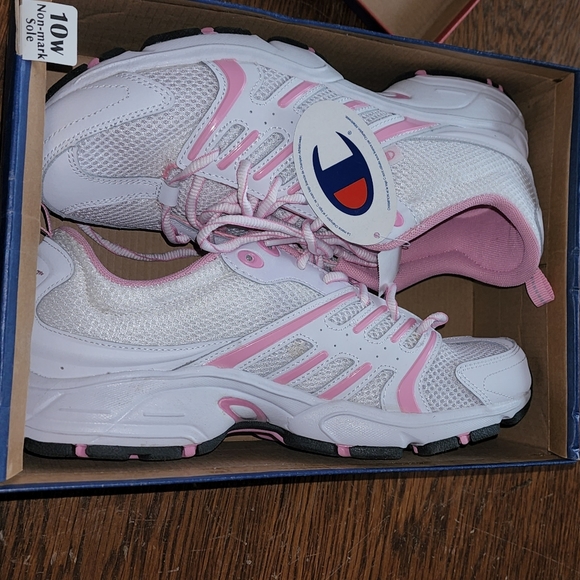 Champion Shoes - CHAMPION NWT WOMENS WALKING SNEAKERS